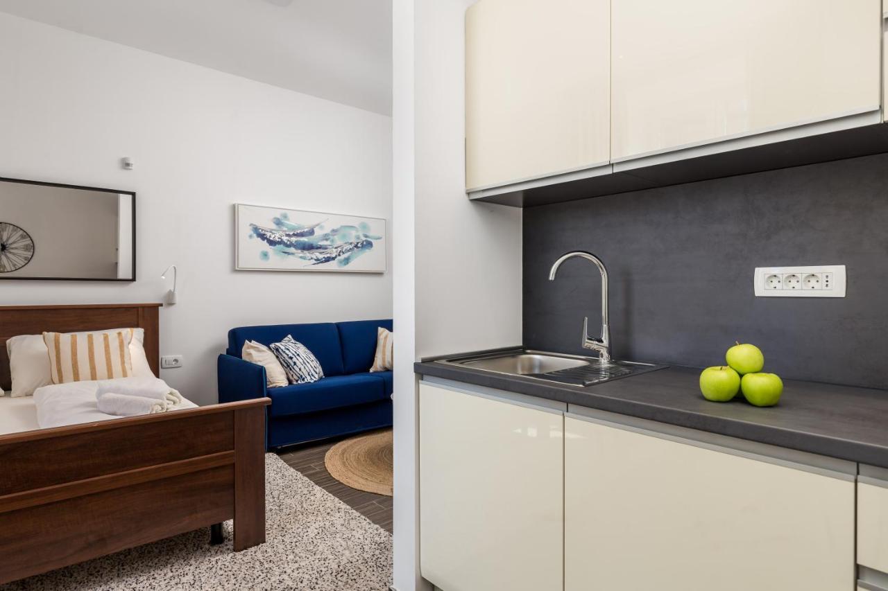 Apartments Harbour View Rijeka Exterior photo