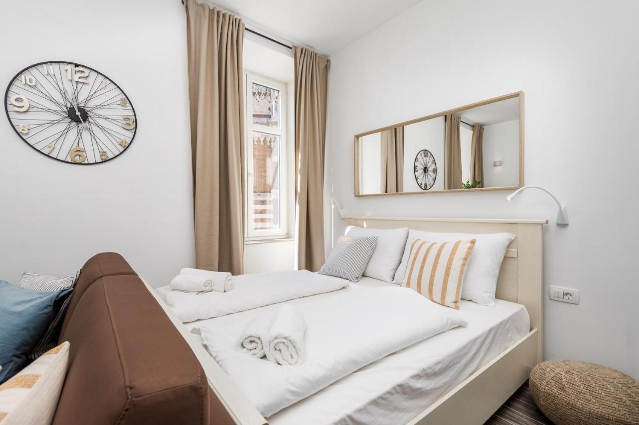 Apartments Harbour View Rijeka Exterior photo