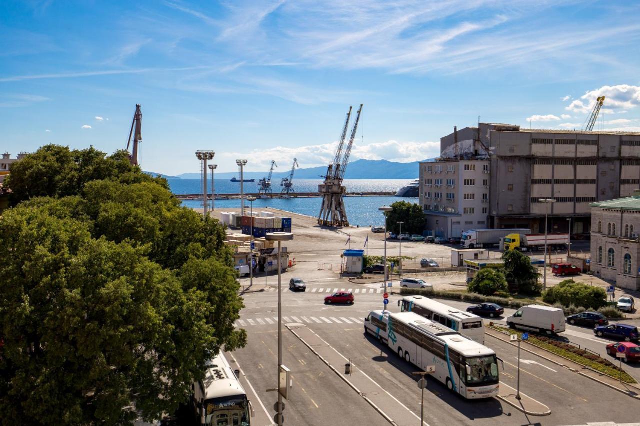 Apartments Harbour View Rijeka Exterior photo