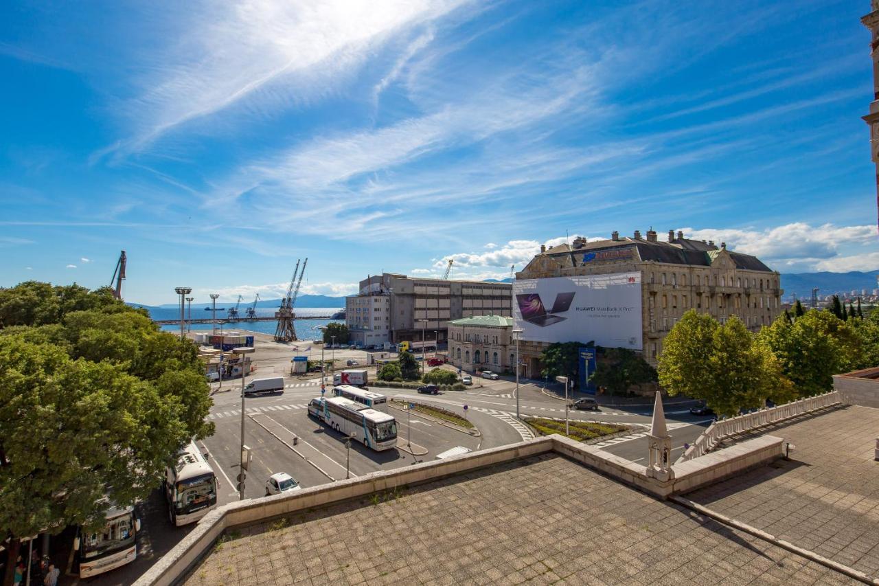 Apartments Harbour View Rijeka Exterior photo