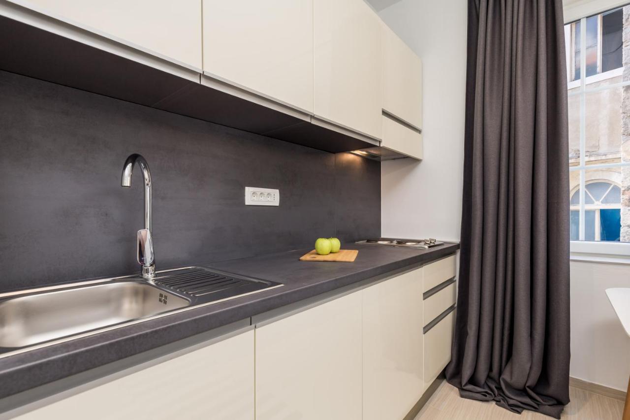 Apartments Harbour View Rijeka Exterior photo