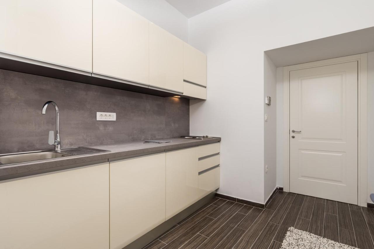 Apartments Harbour View Rijeka Exterior photo